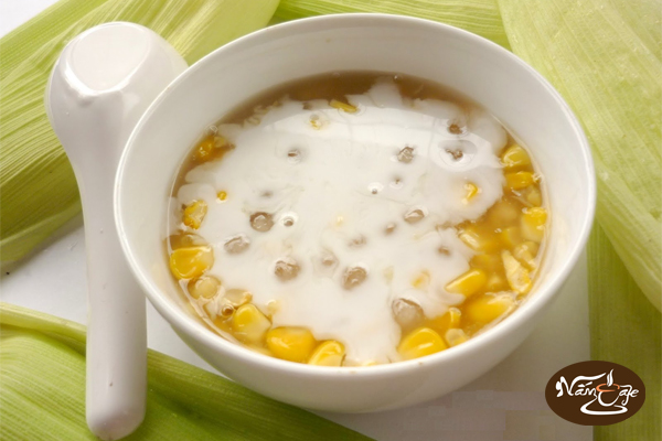 Must-try food in Hoi An holiday package: Corn sweer soup