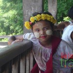 Niña - Viaje a Birmania y Camboya 12 días